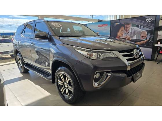 TOYOTA HILUX SW4 2.7 SR 4X2 16V FLEX 4P AUTOMÁTICO
